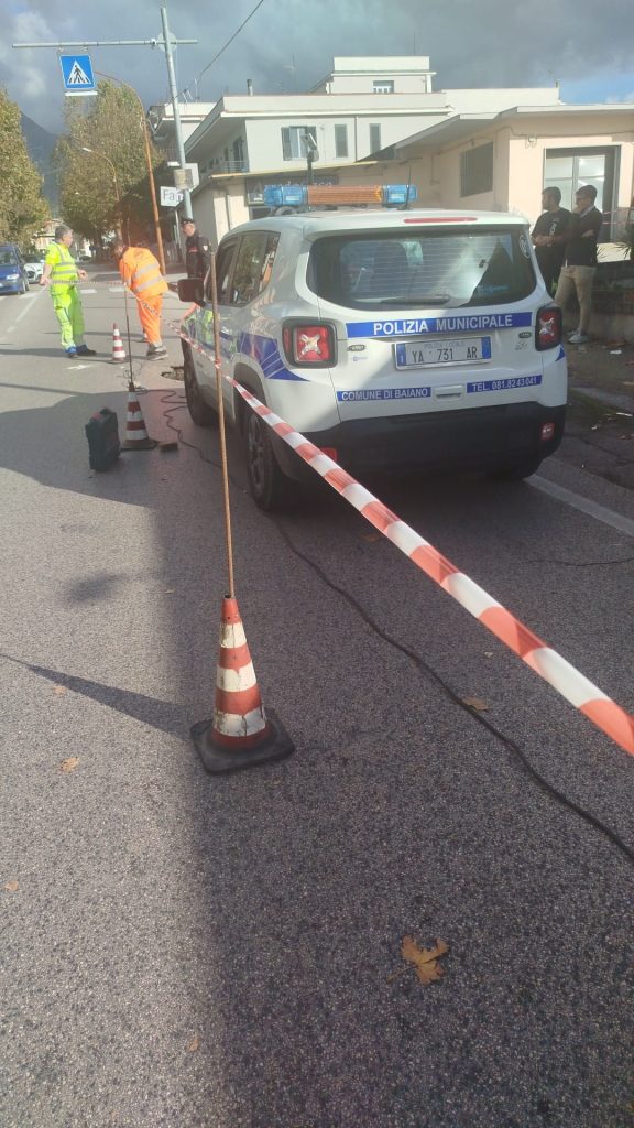 Baiano – Pericolo sulla SS7 Bis, “via Nazionale delle Puglie”, si apre una buca sl manto stradale
