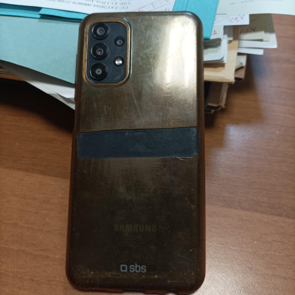 Trovato telefono a Sperone, consegnato ai Carabinieri di Baiano