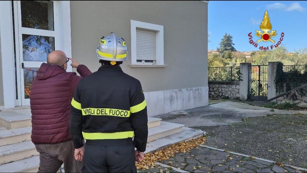 Verifiche in corso dopo le scosse sismiche: nessun danno rilevante in provincia di Avellino Verifiche in corso dopo le scosse sismiche: nessun danno rilevante in provincia di Avellino