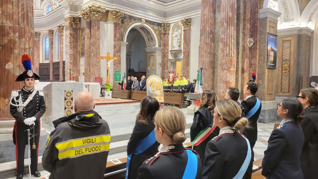 Avellino I Carabinieri celebrano la “Virgo Fidelis” Avellino I Carabinieri celebrano la “Virgo Fidelis”