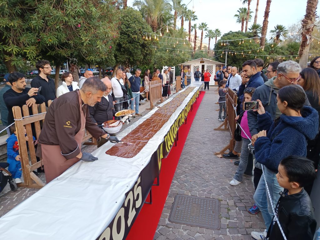 A Salerno la tavoletta di cioccolato più lunga del mondo