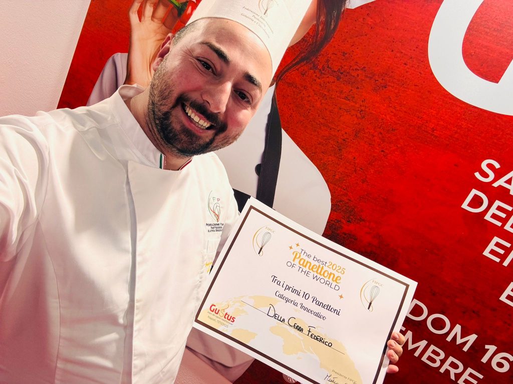 FORINO (Av). Lo Chef Federico Della Cerra tra i primi dieci al Campionato Mondiale del Panettone. Il suo panettone entra ufficialmente tra i DIECI “migliori al mondo”.