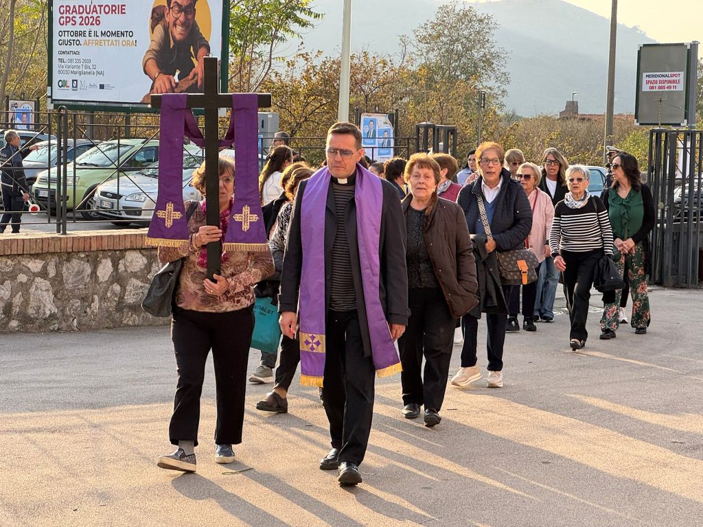 Pellegrinaggio di Ognissanti al Cimitero: la comunità in cammino con don Giuseppe Autorino