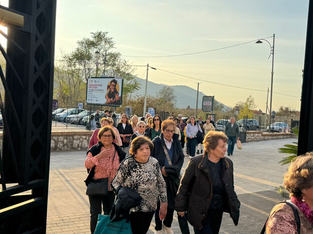 Pellegrinaggio di Ognissanti al Cimitero: la comunità in cammino con don Giuseppe Autorino