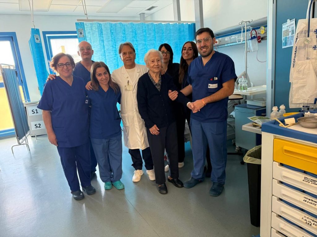 Teora, colpita da ictus a 100 anni: salvata al Moscati e dimessa dopo 48 ore. Gerarda torna a casa sulle sue gambe