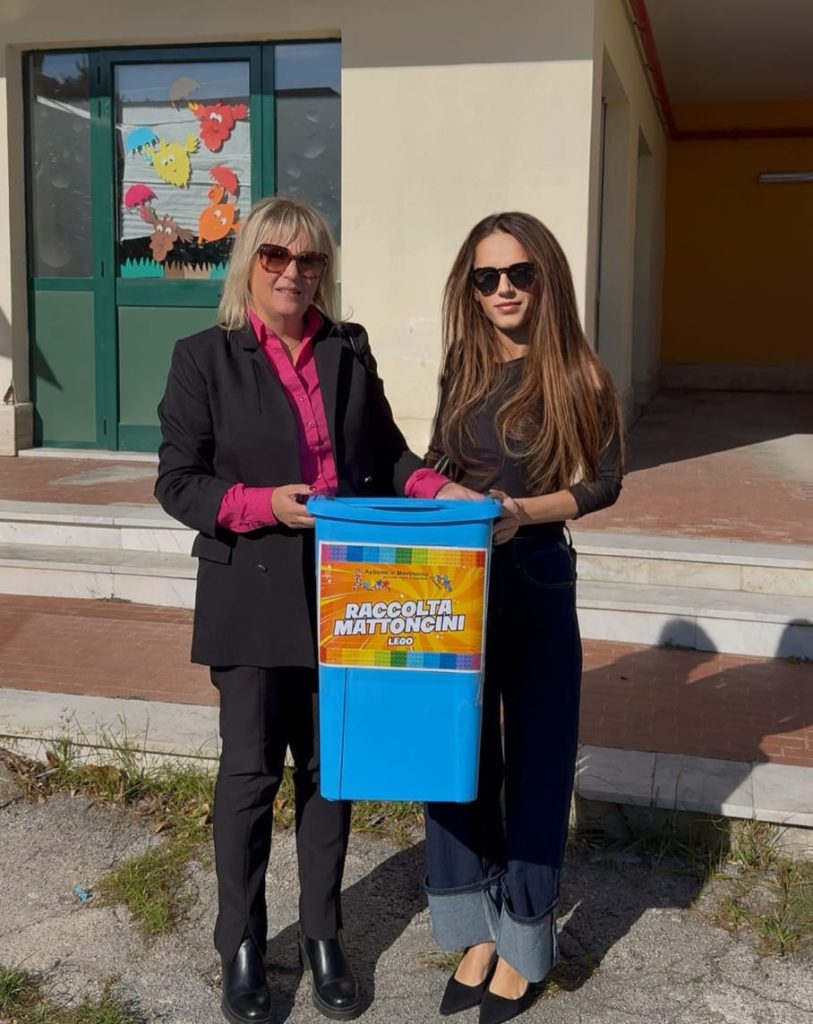 Cimitile costruisce gentilezza con i mattoncini LEGO o compatibili