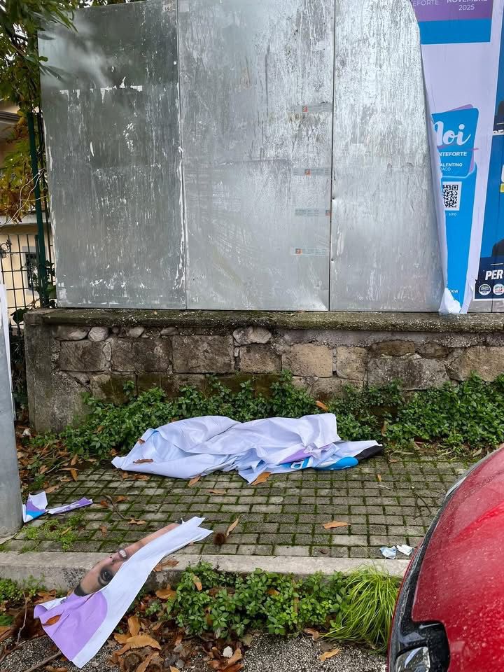 Monteforte Irpino, strappati i manifesti della lista “Noi per Monteforte”: «Un gesto incivile, andiamo avanti con rispetto»