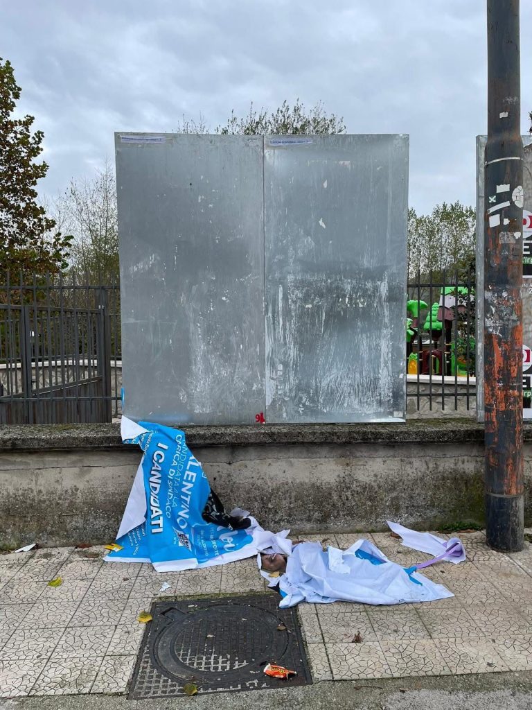 Monteforte Irpino, strappati i manifesti della lista “Noi per Monteforte”: «Un gesto incivile, andiamo avanti con rispetto»