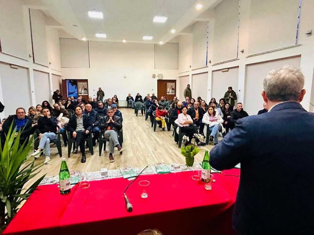 “L’Irpinia prima di tutto”: il viaggio di Maurizio Petrarca tra Bagnoli Irpino, Conza, Teora e Caposele “L’Irpinia prima di tutto”: il viaggio di Maurizio Petrarca tra Bagnoli Irpino, Conza, Teora e Caposele