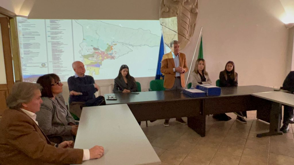 Avella, presentato alla stampa il nuovo PUC: “Un risultato atteso da quasi 50 anni”. Foto e Video
