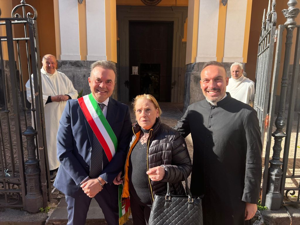 Tufino ritrova il suo cuore spirituale: riaperta la Chiesa di San Bartolomeo nella solennità di Cristo Re. Video e Foto Tufino ritrova il suo cuore spirituale: riaperta la Chiesa di San Bartolomeo nella solennità di Cristo Re. Video e Foto