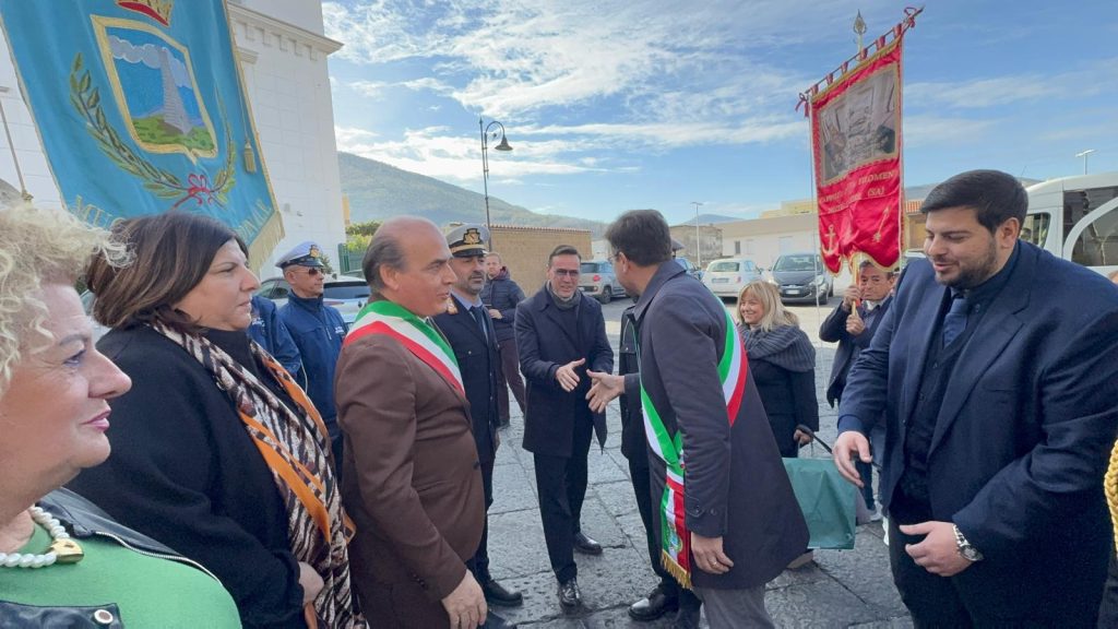 A Mugnano del Cardinale il sindaco Gennaro D’Acunzi celebra il Patto di Amicizia: “Costruiamo ponti, non barriere”