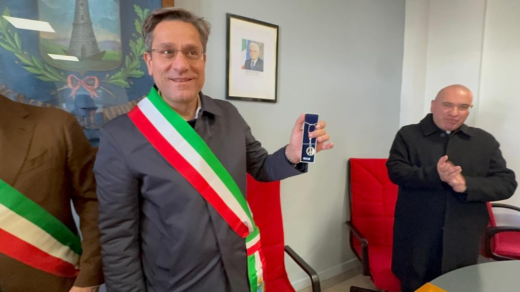 A Mugnano del Cardinale il sindaco Gennaro D’Acunzi celebra il Patto di Amicizia: “Costruiamo ponti, non barriere”