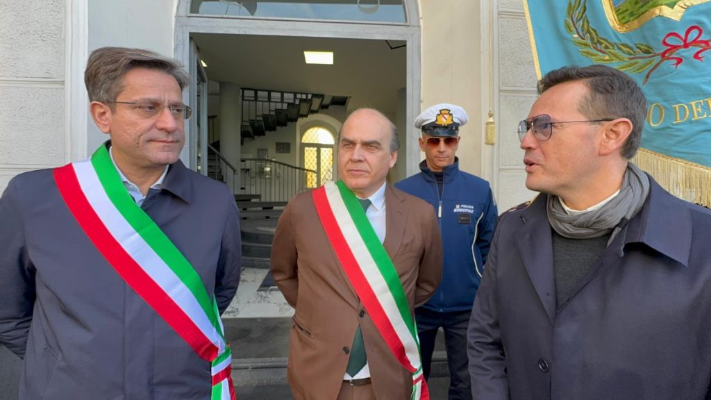 A Mugnano del Cardinale il sindaco Gennaro D’Acunzi celebra il Patto di Amicizia: “Costruiamo ponti, non barriere”