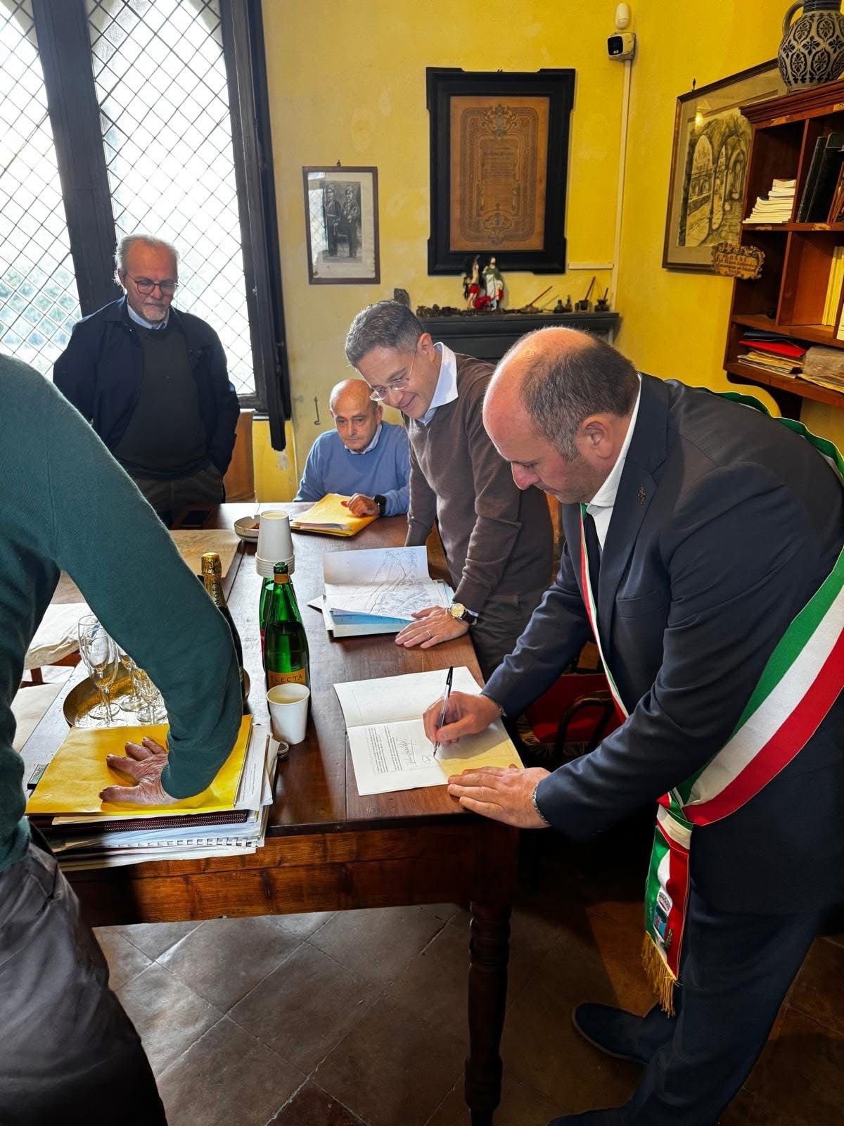 Lauro, il Principe Don Pietro Lancellotti dona il Boschetto al Comune: firmato l’atto ufficiale