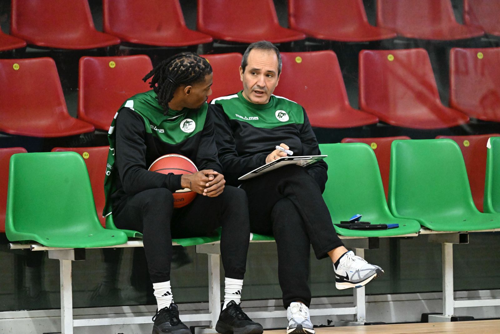 Basket, Avellino volta pagina: Di Carlo subentra a Buscaglia