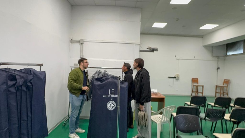 U.S. Avellino, svelata la nuova eleganza: consegnati gli abiti ufficiali 25 26(foto)