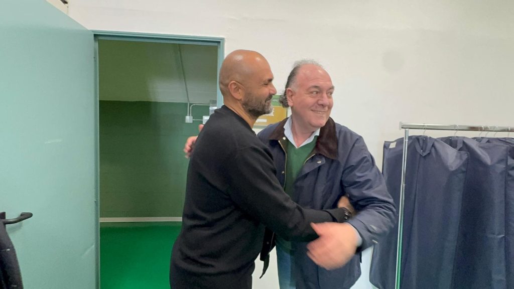 U.S. Avellino, svelata la nuova eleganza: consegnati gli abiti ufficiali 25 26(foto)