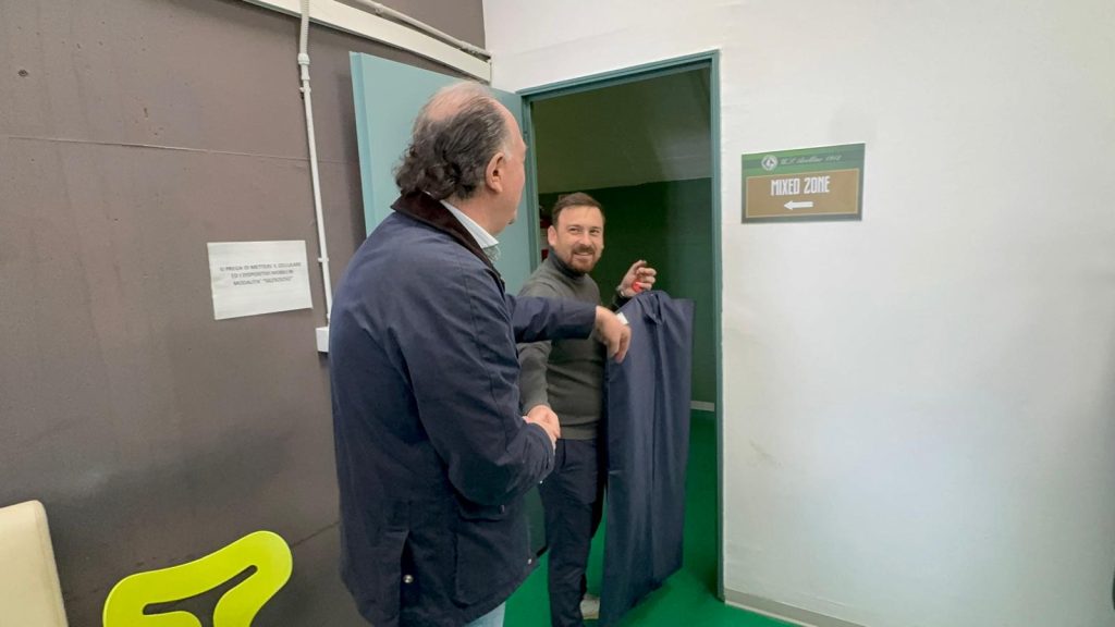 U.S. Avellino, svelata la nuova eleganza: consegnati gli abiti ufficiali 25 26(foto)