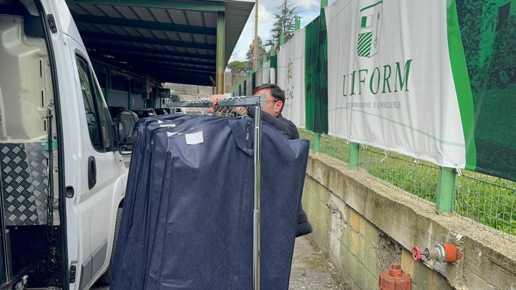 U.S. Avellino, svelata la nuova eleganza: consegnati gli abiti ufficiali 25 26(foto)