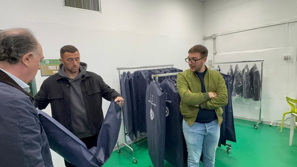 U.S. Avellino, svelata la nuova eleganza: consegnati gli abiti ufficiali 25 26(foto)