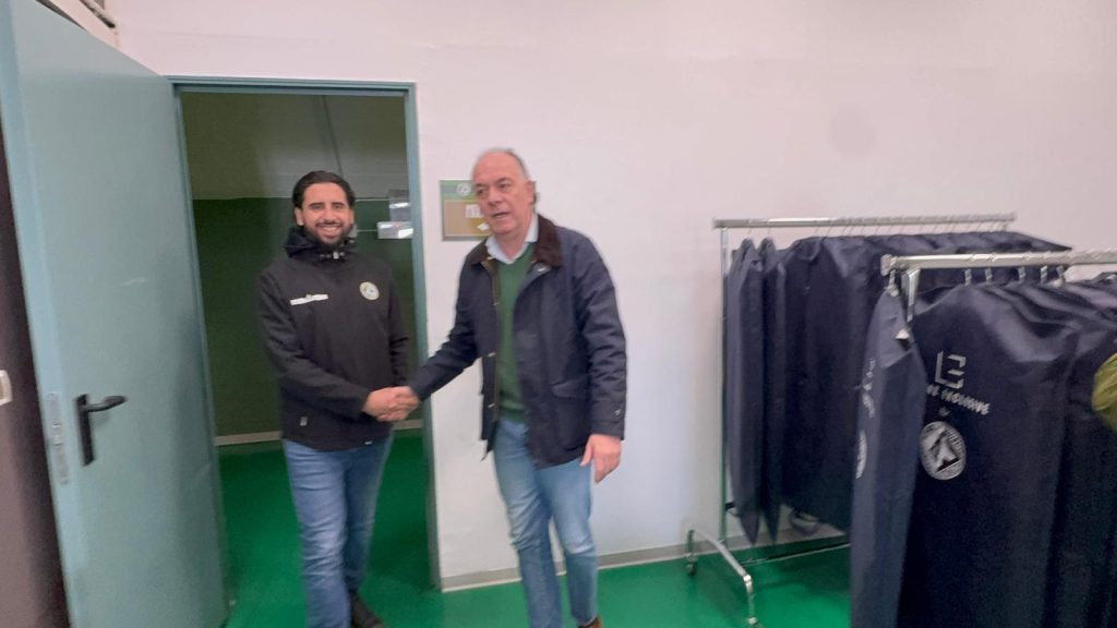 U.S. Avellino, svelata la nuova eleganza: consegnati gli abiti ufficiali 25 26(foto)