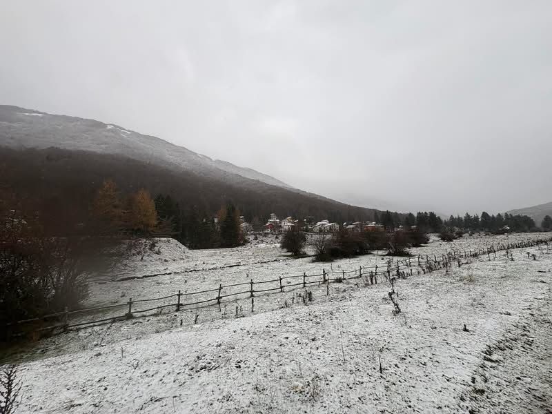 Laceno, l’inverno fa il suo ingresso: prima neve sull’altopiano e sui Monti Picentini(foto)