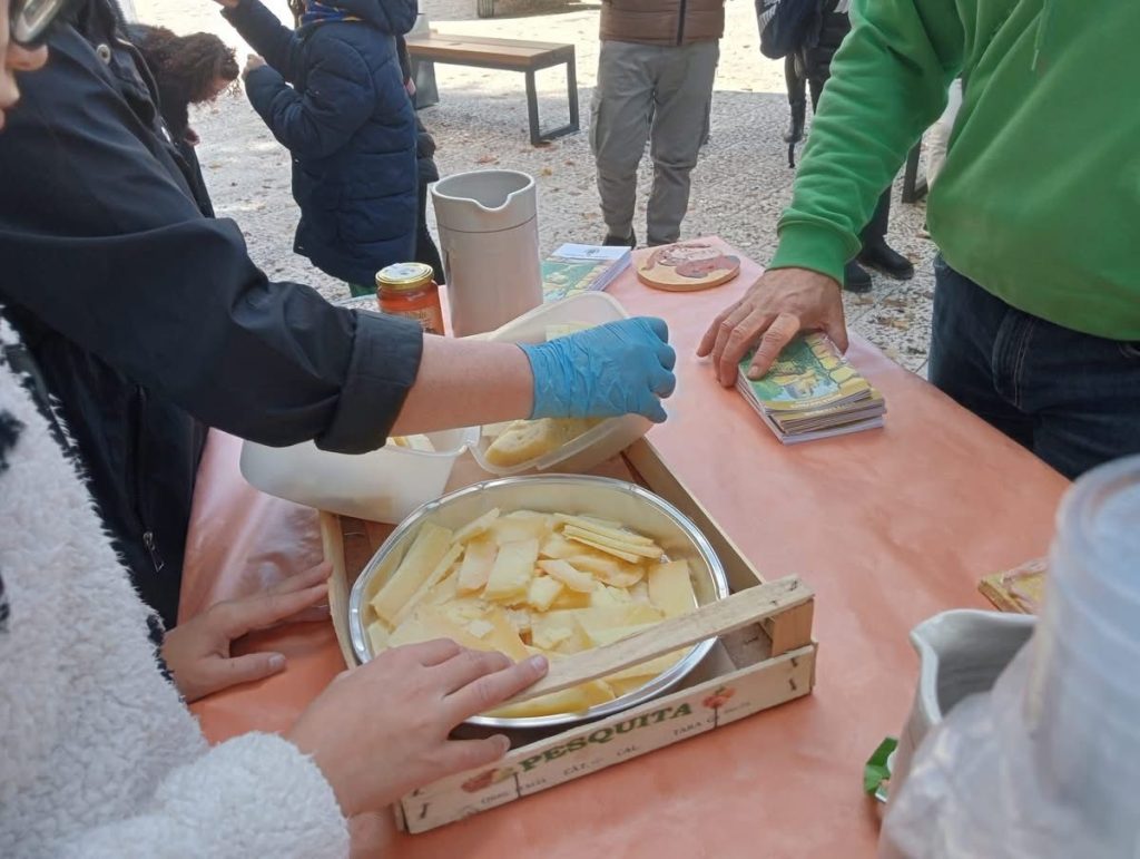 Irpinia Express, viaggio nel cuore dell’Alta Irpinia: la tappa di Rocca San Felice tra Mefite, storia e sapori
