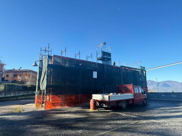 Montefalcione, al via i lavori di riqualificazione della torre semicircolare di Piazza Mercato