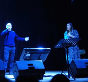 BAIANO. Per i 31 anni de L’Incontro. Omaggio con brio alla Napoli canora. Fantastico e spettacolare pout pourri  al Colosseo. FOTO