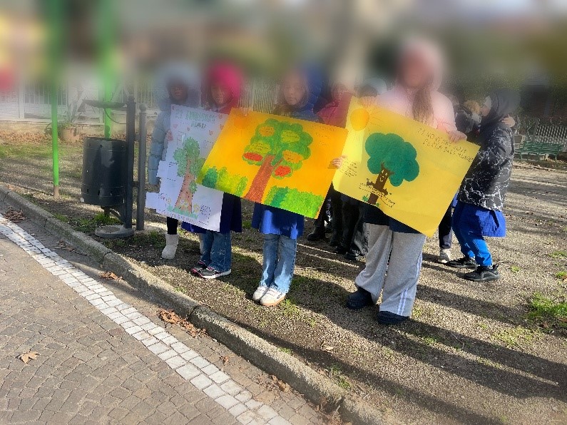 Sirignano celebra la Giornata dell’Albero: gli alunni della Manzoni protagonisti di un gesto che lascia radici nel futuro
