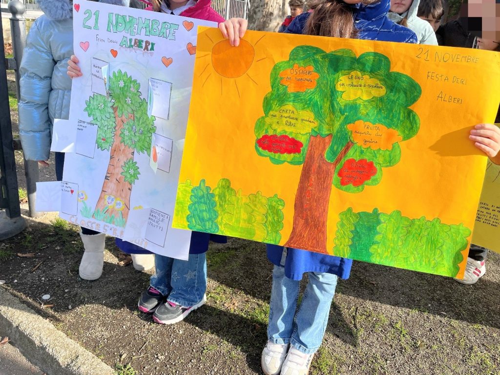 Sirignano celebra la Giornata dell’Albero: gli alunni della Manzoni protagonisti di un gesto che lascia radici nel futuro