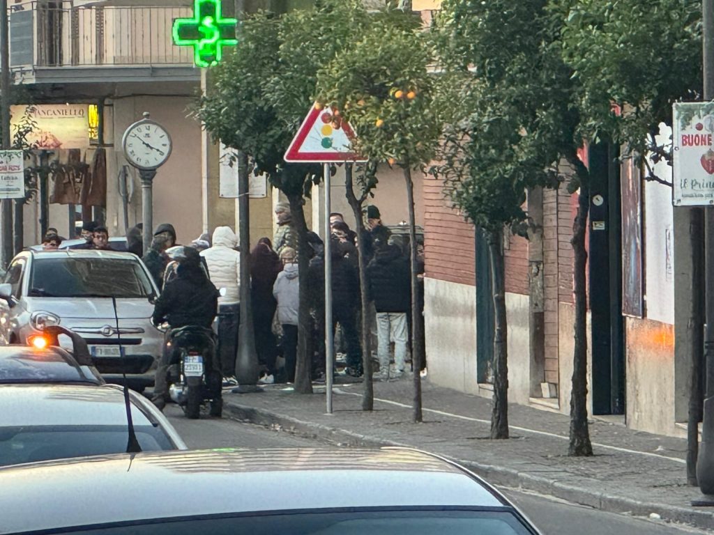 Mugnano del Cardinale, scontro tra auto e motociclo: due feriti