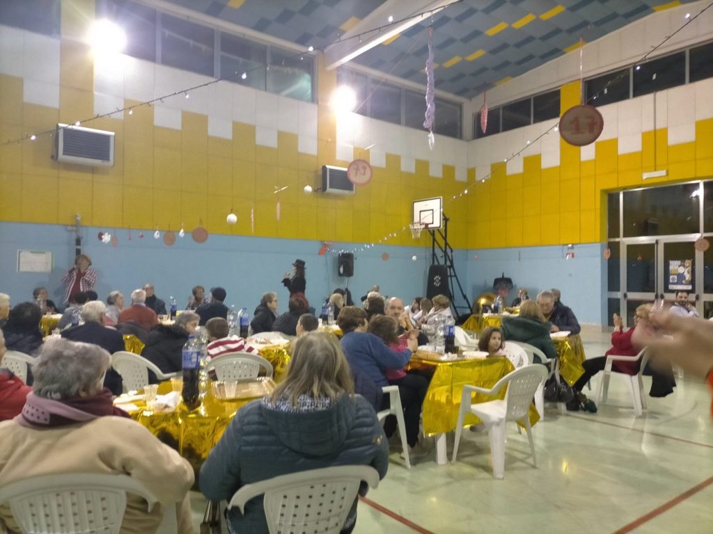 Sperone, grande successo per la Festa Sociale dell’Anziano. Comunità riunita tra musica, sorrisi e condivisione. VIDEO