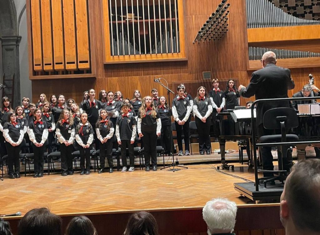 AVELLA. Dalla scuola “Monsignor Pasquale Guerriero” al Conservatorio: successo per “Al lupo, al lupo!”