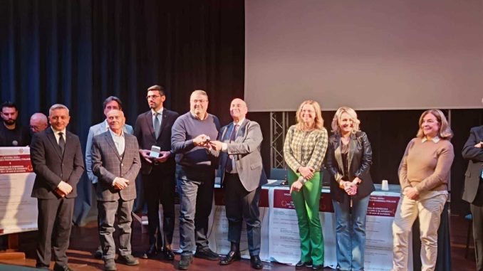 64792508-eeae-421c-8e06-44b3f3ca4ffe