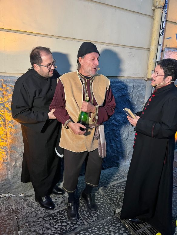 NOLA. Il Sogno di Sant’Alfonso. Tu scendi dalle stelle… il Canto della Natività di Gesù. Rievocazione socio culturale e storico religiosa di pregevole caratura espressiva. Protagoniste della corale performance, le compagnie teatrali che operano nell’area nolana. NOLA. Il Sogno di Sant’Alfonso. Tu scendi dalle stelle… il Canto della Natività di Gesù. Rievocazione socio culturale e storico religiosa di pregevole caratura espressiva. Protagoniste della corale performance, le compagnie teatrali che operano nell’area nolana.