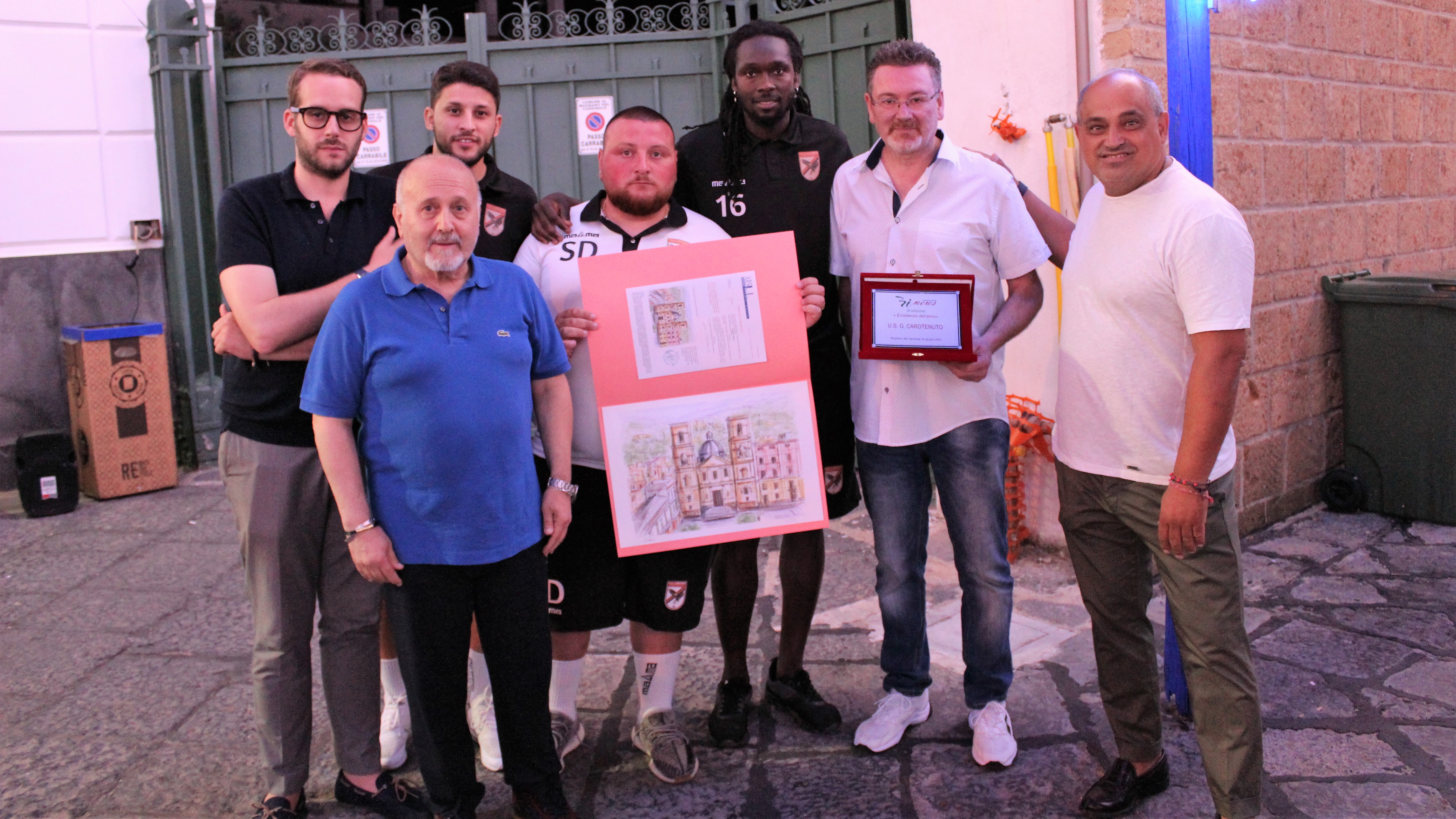 Palloni di cuoio e calciatori di una volta : Diciassettesima puntata – Filomeno De Lucia, il gioiellino di Mugnano: talento, cadute e rinascite (Foto) Palloni di cuoio e calciatori di una volta : Diciassettesima puntata – Filomeno De Lucia, il gioiellino di Mugnano: talento, cadute e rinascite (Foto)