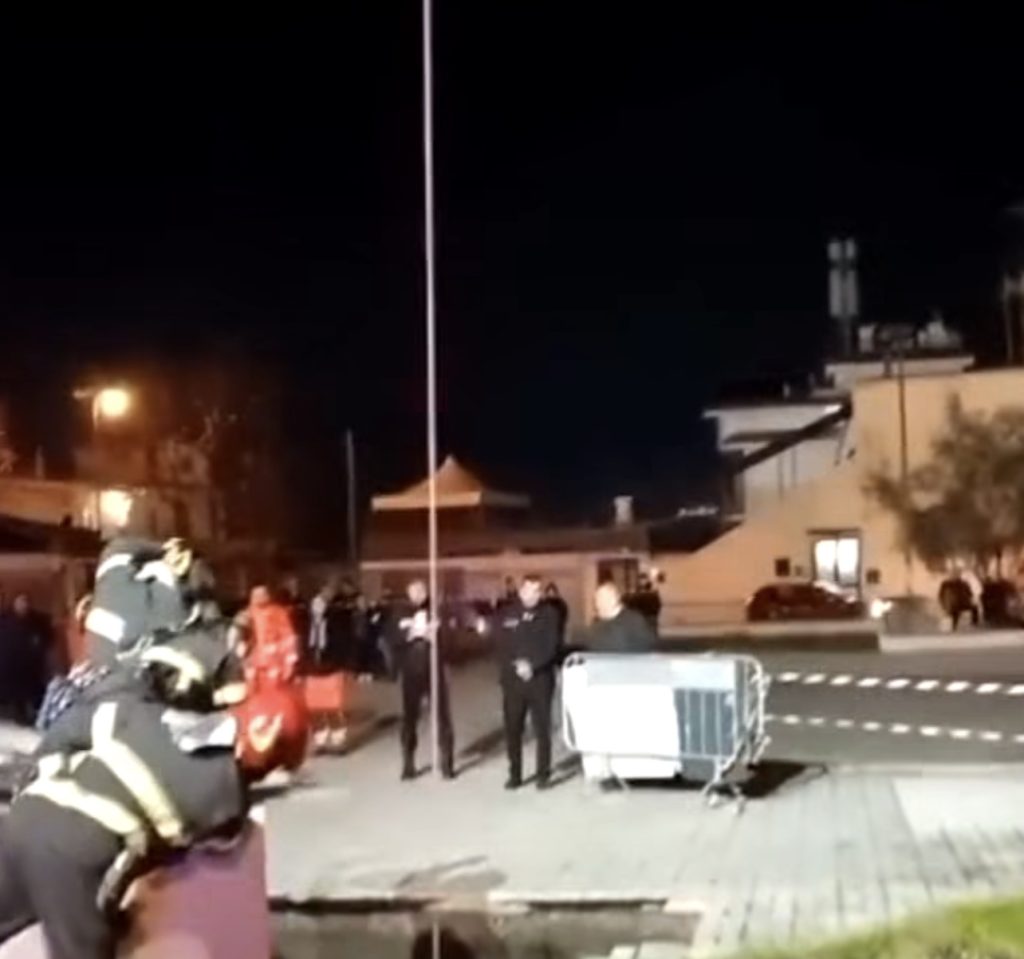 Casamarciano, uomo precipita in una cavità del terreno per decine di metri : salvato dopo ore di operazioni complesse