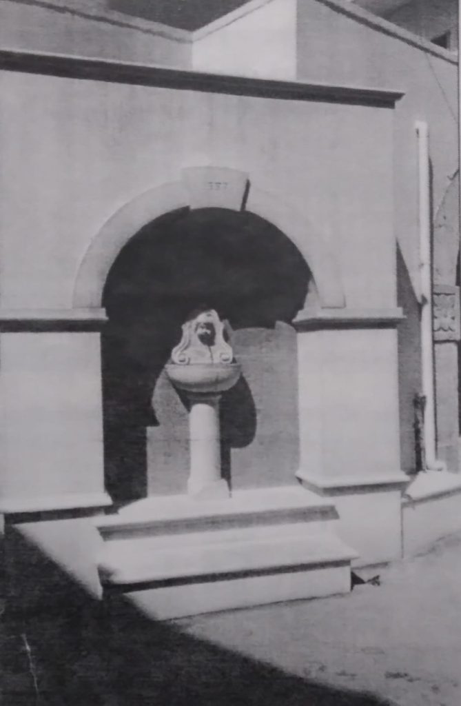 Sirignano, Michele Acierno lancia un appello civico: “Ridate acqua e dignità alle nostre piazze. La Maschera Muta torni a parlare” Sirignano, Michele Acierno lancia un appello civico: “Ridate acqua e dignità alle nostre piazze. La Maschera Muta torni a parlare”