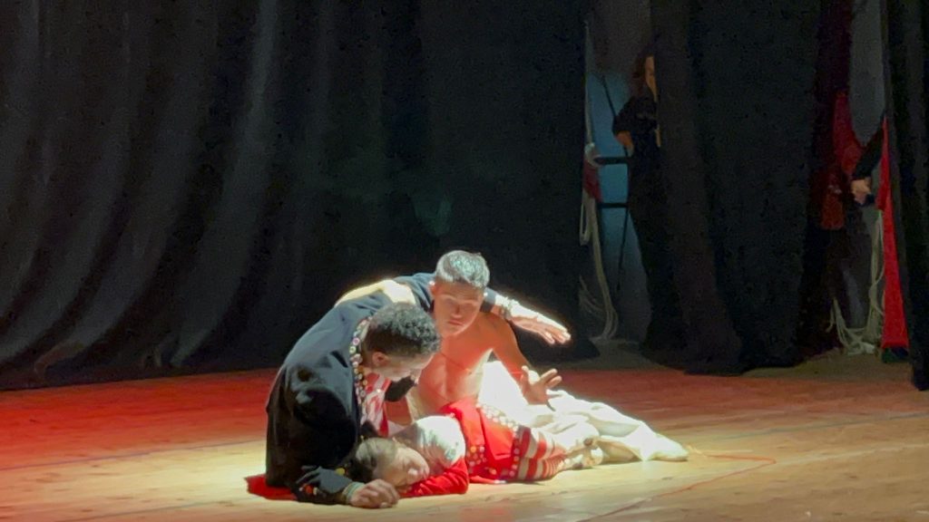 “Il Palco del Cuore” emoziona Baiano: teatro, inclusione e magia al Colosseo “Il Palco del Cuore” emoziona Baiano: teatro, inclusione e magia al Colosseo