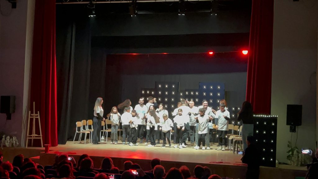 “Il Palco del Cuore” emoziona Baiano: teatro, inclusione e magia al Colosseo “Il Palco del Cuore” emoziona Baiano: teatro, inclusione e magia al Colosseo