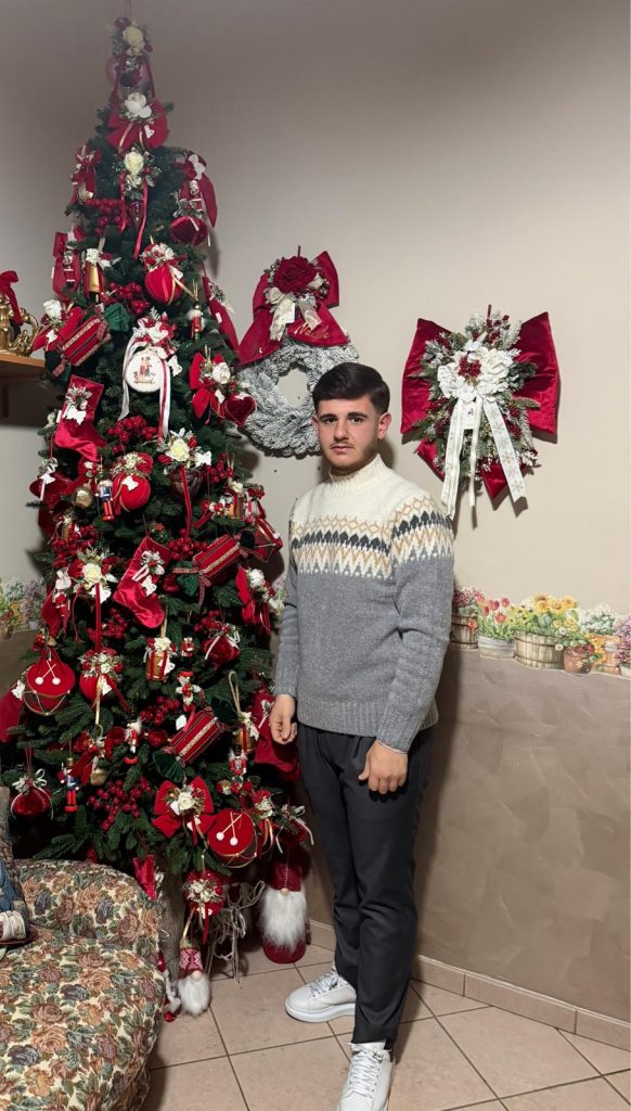 100 DI QUESTI GIORNI. Mugnano del Cardinale Compie 18 anni Paolo Prezioso 100 DI QUESTI GIORNI. Mugnano del Cardinale Compie 18 anni Paolo Prezioso