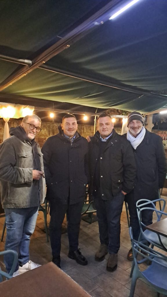 Assemblea annuale dell’Associazione degli Agricoltori Valle del Clanio Confermata la fiducia al Presidente Biagio Arbucci Assemblea annuale dell’Associazione degli Agricoltori Valle del Clanio Confermata la fiducia al Presidente Biagio Arbucci