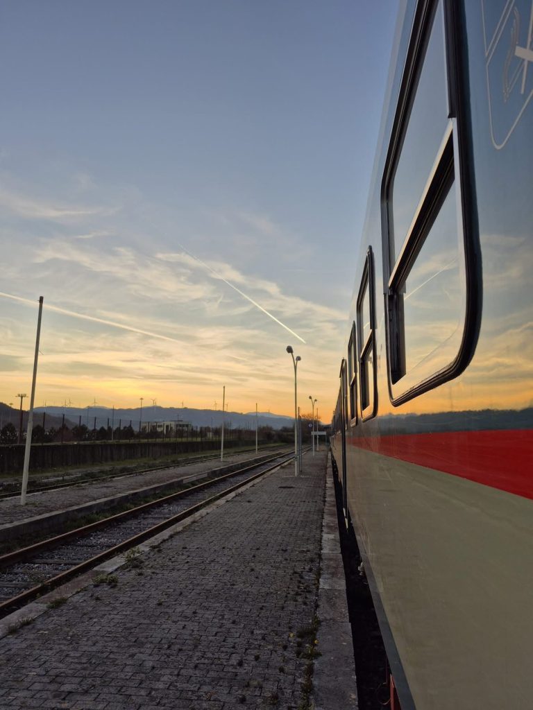 Irpinia Express fa tappa a Morra De Sanctis: una domenica tra storia, sapori e paesaggi d’autunno