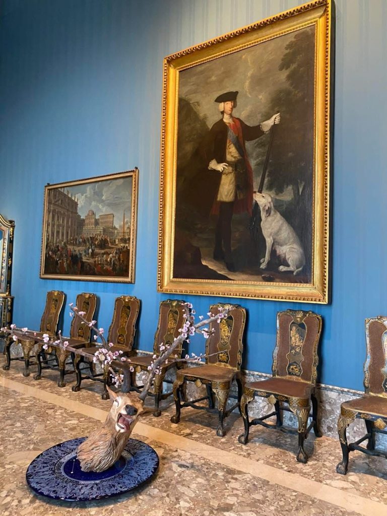 Il museo Capodimonte inaugura “Metamorfosi”: il viaggio visionario di Bertozzi & Casoni tra porcellane, storia e contemporaneità.(foto)