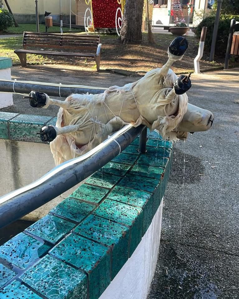 Baronissi, danneggiato il Presepe in Villa: la sindaca Petta condanna l’atto vandalico