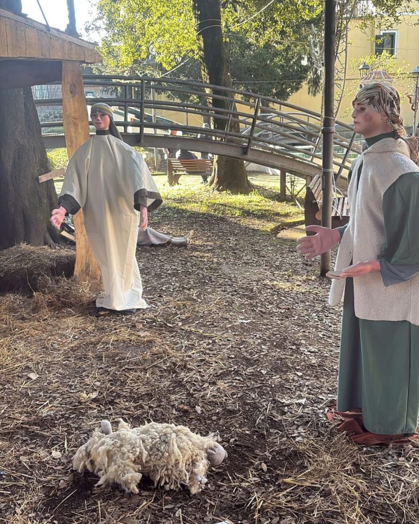 Baronissi, danneggiato il Presepe in Villa: la sindaca Petta condanna l’atto vandalico