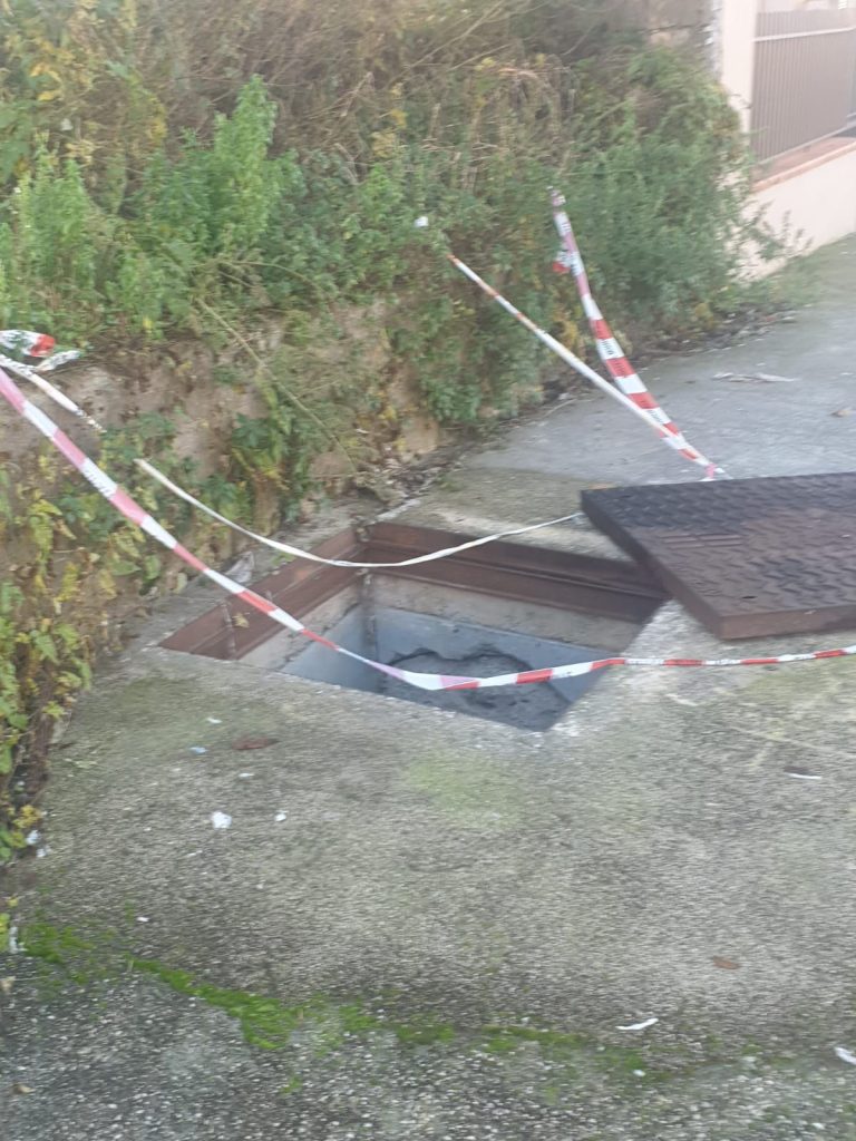 Avella, fogna aperta da quattro mesi in via Nazionale. Tra topi, degrado e pericoli: residenti esasperati(foto e video)