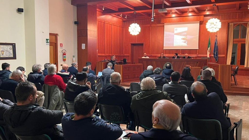 Monteforte Irpino, il 13 dicembre segna la rinascita istituzionale: ieri il ritorno del Consiglio comunale dopo il commissariamento Monteforte Irpino, il 13 dicembre segna la rinascita istituzionale: ieri il ritorno del Consiglio comunale dopo il commissariamento